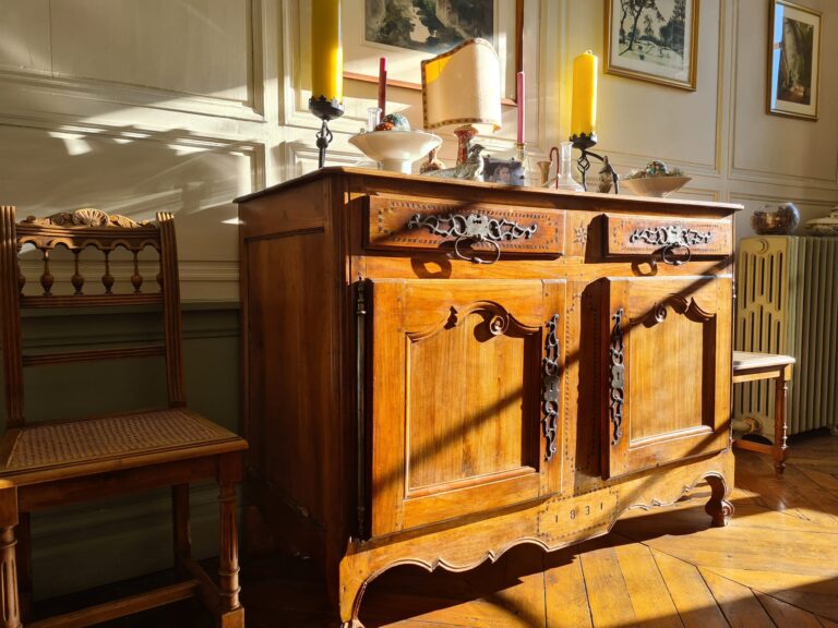 Détail Buffet salle à manger du Clos